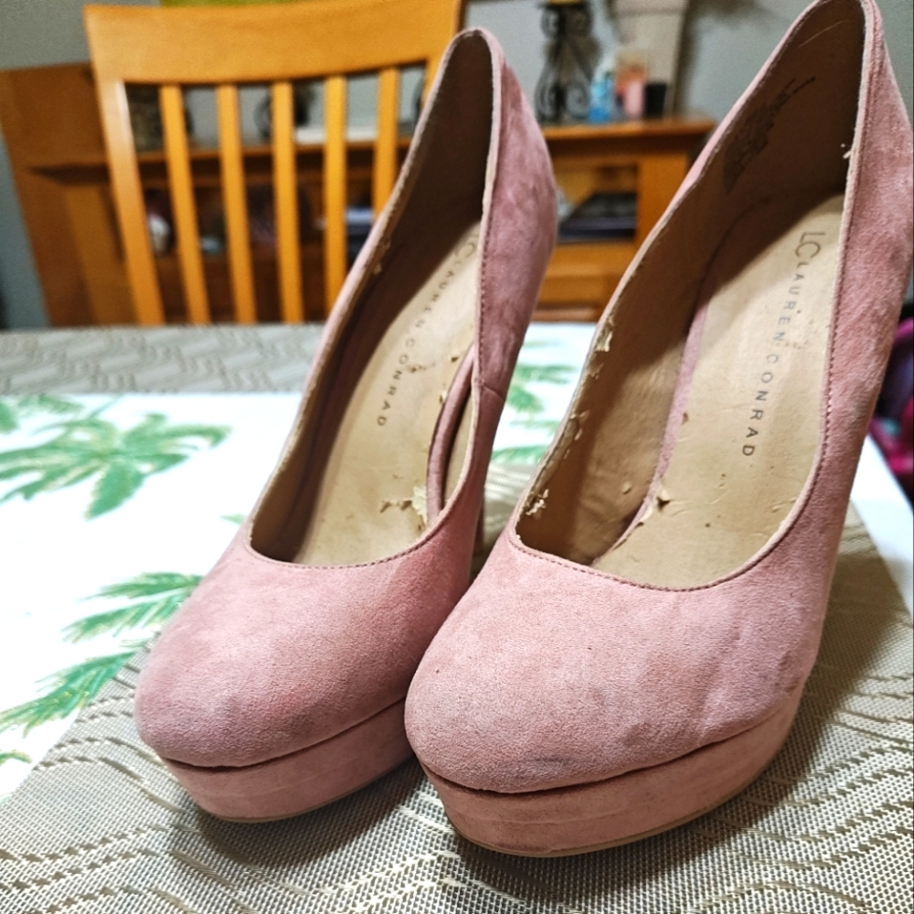 LC Lauren Conrad Blush Suede Women's Pumps